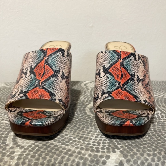 Jessica Simpson 3 inch wooden wedge with snakeskin print. Size 9. Multi-color. - Picture 2 of 7